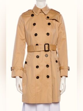Burberry Classic Beige Double-Breasted Trench Coat